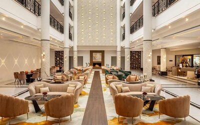 spacious lobby and coworking space at Hilton Nicosia.