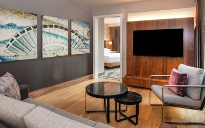 The Charter Hotel Seattle, Curio Collection by Hilton