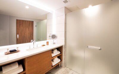 The Charter Hotel Seattle, Curio Collection by Hilton