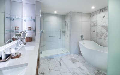 The Charter Hotel Seattle, Curio Collection by Hilton
