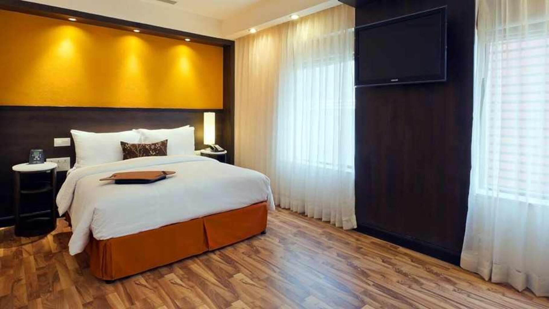 spacious king suite at Hampton by Hilton Vadodara-Alkapuri.