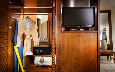 Staypineapple, Watertown Hotel, University District Seattle