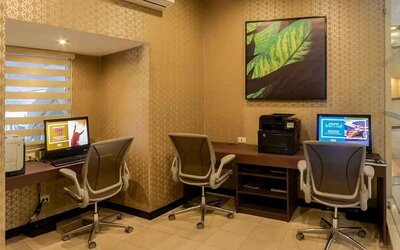 dedicated business center with PC, internet, printer and work station at Hilton Garden Inn Guatemala City.