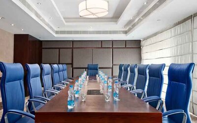 professional meeting room for business meetings at Hilton Chennai.