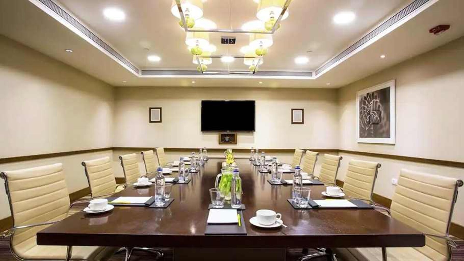 professional meeting room for all business meetings at Hilton Garden Inn Trivandrum.