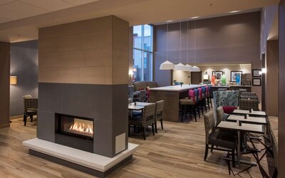 Hampton Inn & Suites Seattle/Redmond