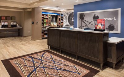 Hampton Inn & Suites Seattle/Redmond