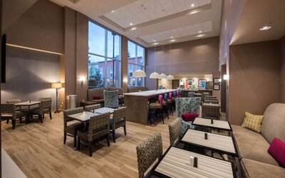Hampton Inn & Suites Seattle/Redmond