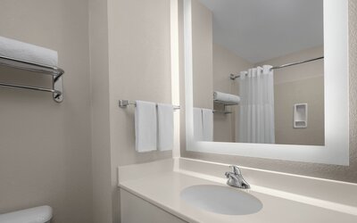 Larkspur Landing Extended Stay Suites Bellevue