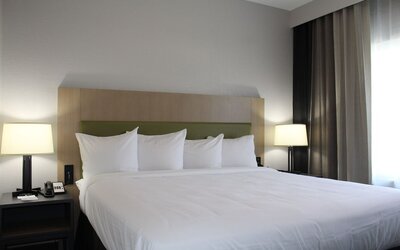 Country Inn & Suites by Radisson, Seattle-Bothell, WA