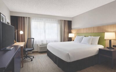 Country Inn & Suites by Radisson, Seattle-Bothell, WA