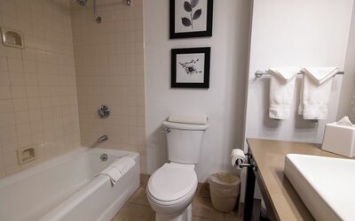 Country Inn & Suites by Radisson, Seattle-Bothell, WA