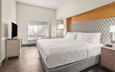 Holiday Inn & Suites Bothell by IHG