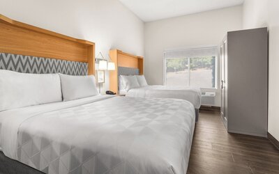 Holiday Inn & Suites Bothell by IHG