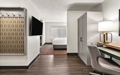 Holiday Inn & Suites Bothell by IHG