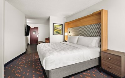 Holiday Inn & Suites Bothell by IHG