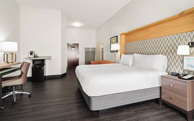 Holiday Inn & Suites Bothell by IHG