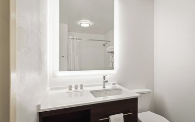 Holiday Inn & Suites Bothell by IHG