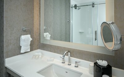 Hilton Garden Inn Seattle Bellevue Downtown, WA