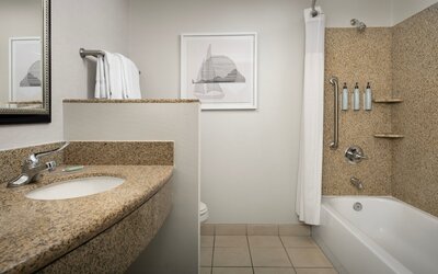 Courtyard by Marriott Seattle Kirkland