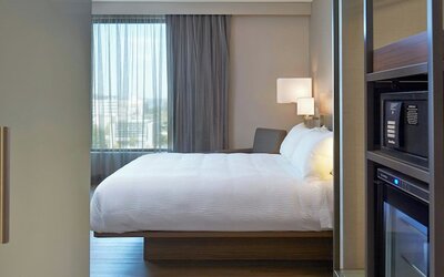 AC Hotel by Marriott Seattle Bellevue/Downtown