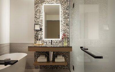 InterContinental Seattle Bellevue, by IHG
