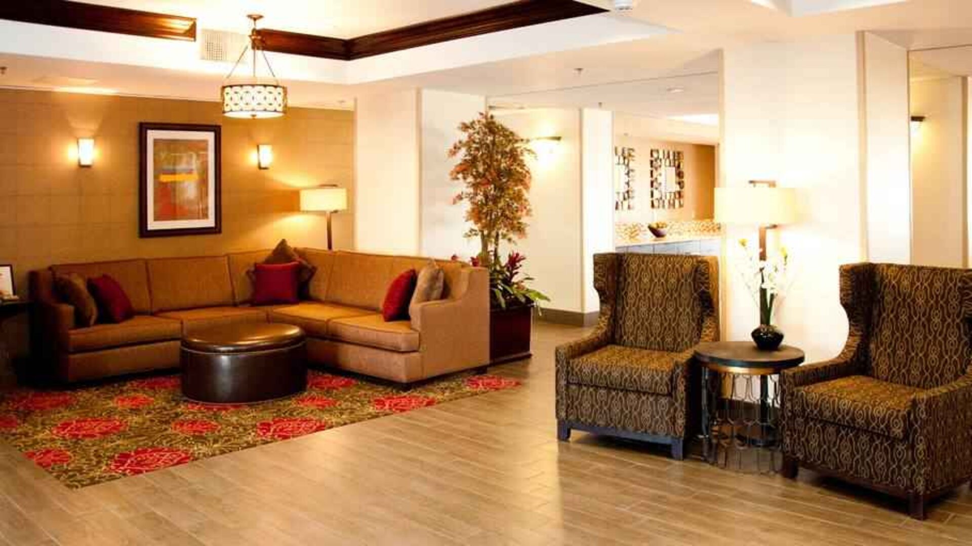 Lobby workspace at the Hampton Inn East Windsor.