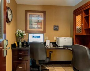 Business center at the Hampton Inn East Windsor.