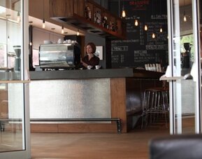Chicago's Essex Inn