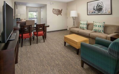 Embassy Suites by Hilton Seattle Tacoma International Airport