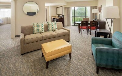Embassy Suites by Hilton Seattle Tacoma International Airport