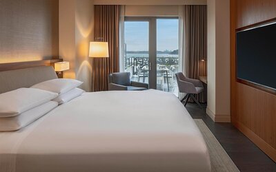Hyatt Regency Lake Washington at Seattle’s Southport