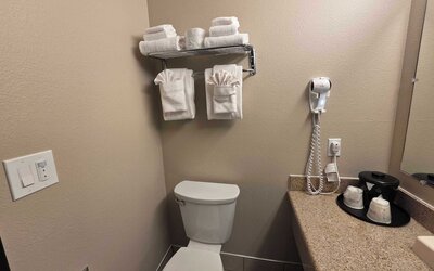 Ramada by Wyndham Tukwila Southcenter