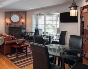 Larkspur Landing Extended Stay Suites Renton