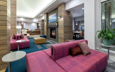 Hilton Garden Inn Albuquerque / Journal Center