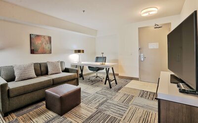 Hilton Garden Inn Albuquerque / Journal Center