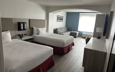La Quinta Inn & Suites by Wyndham Albuquerque Midtown