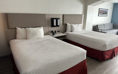 La Quinta Inn & Suites by Wyndham Albuquerque Midtown