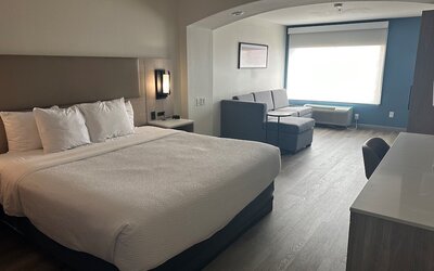 La Quinta Inn & Suites by Wyndham Albuquerque Midtown