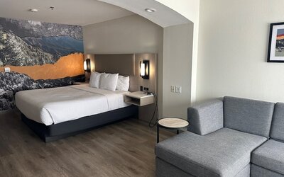 La Quinta Inn & Suites by Wyndham Albuquerque Midtown