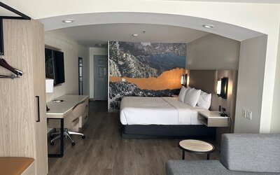 La Quinta Inn & Suites by Wyndham Albuquerque Midtown