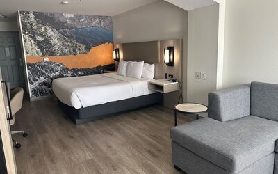 La Quinta Inn & Suites by Wyndham Albuquerque Midtown