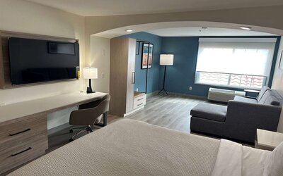 La Quinta Inn & Suites by Wyndham Albuquerque Midtown