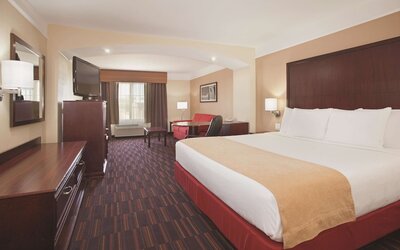 La Quinta Inn & Suites by Wyndham Albuquerque Midtown
