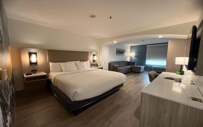La Quinta Inn & Suites by Wyndham Albuquerque Midtown
