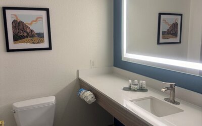 La Quinta Inn & Suites by Wyndham Albuquerque Midtown