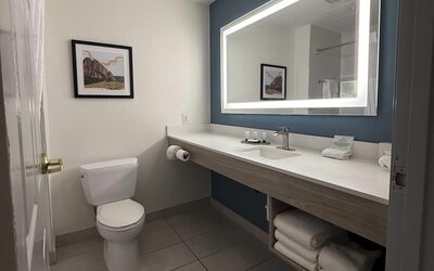 La Quinta Inn & Suites by Wyndham Albuquerque Midtown