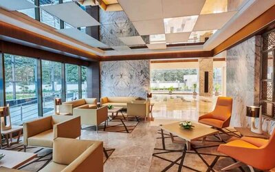 Comfortable lobby workspace at the Hilton Garden Inn Lucknow.