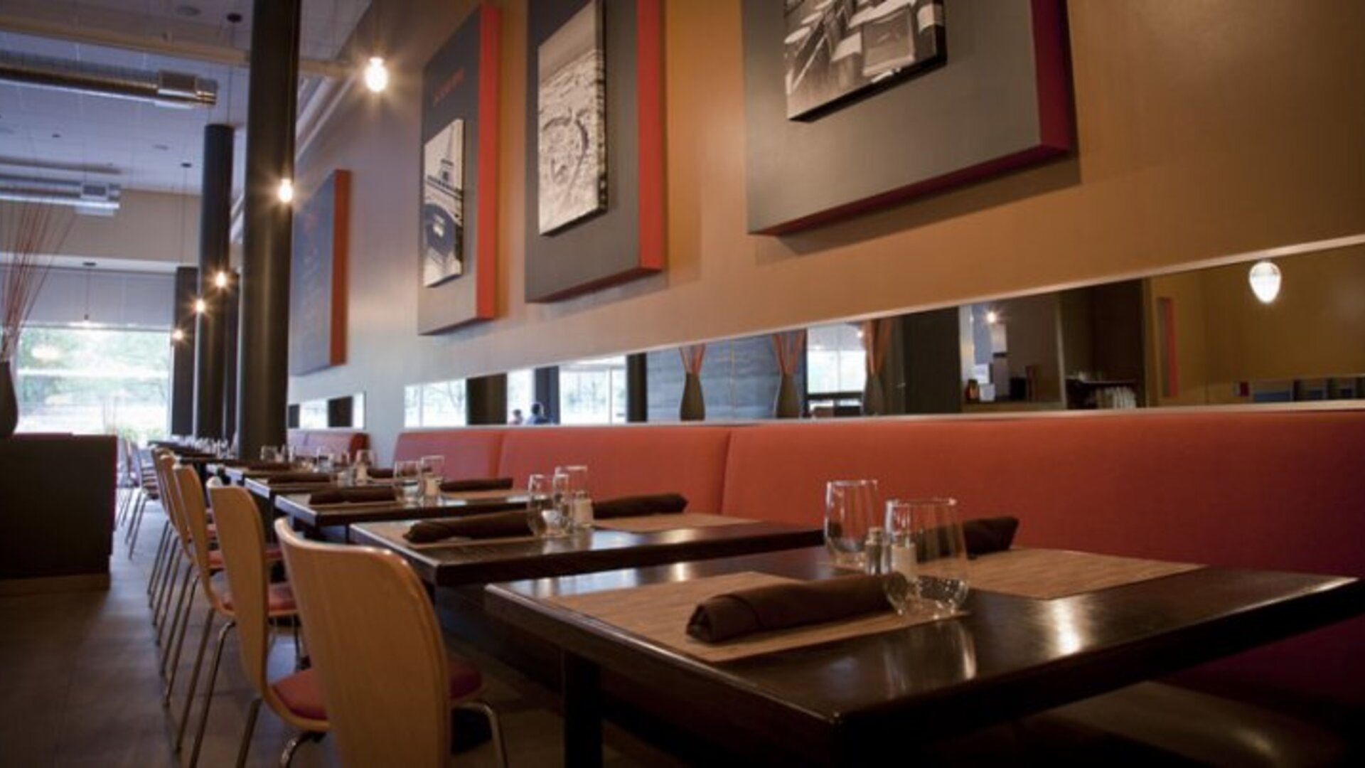 Chicago's Essex Inn
