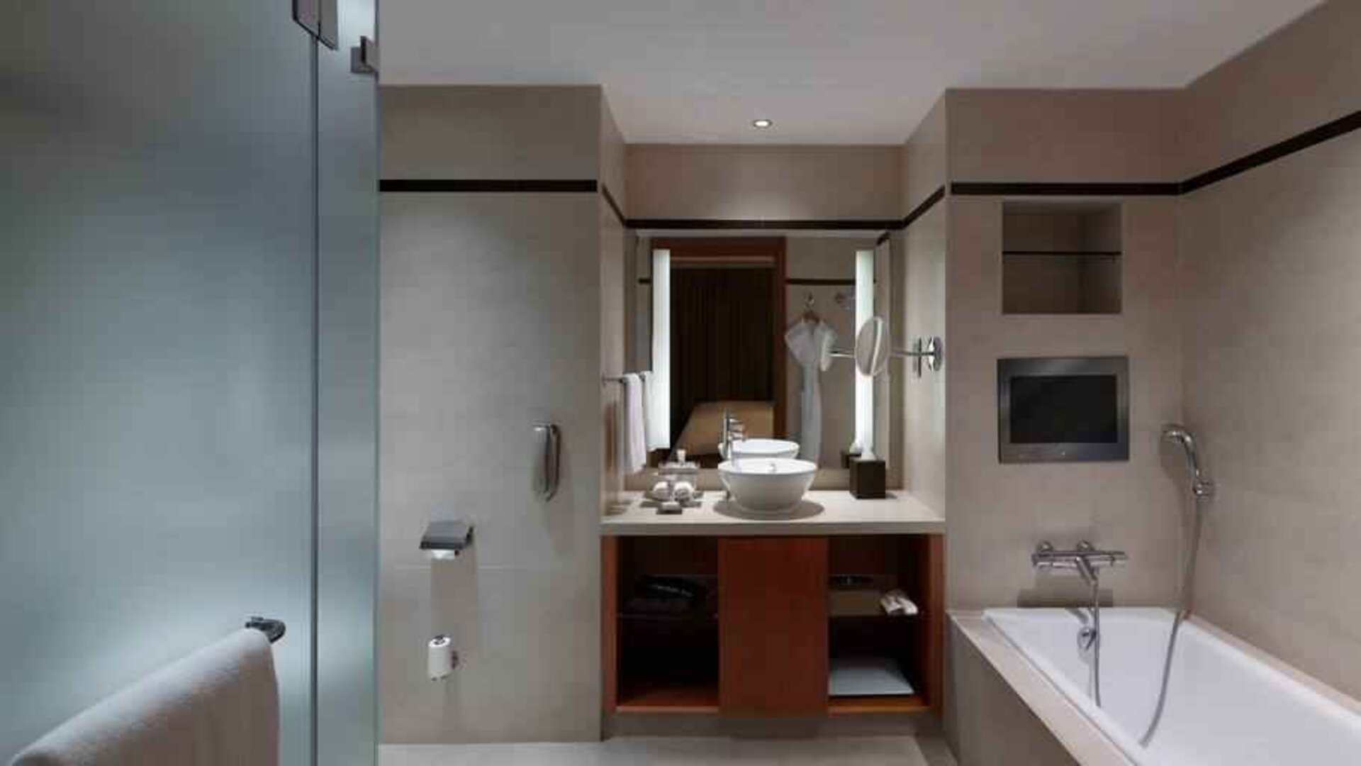 Guest bathroom at the Hilton Bangalore Embassy GolfLinks.